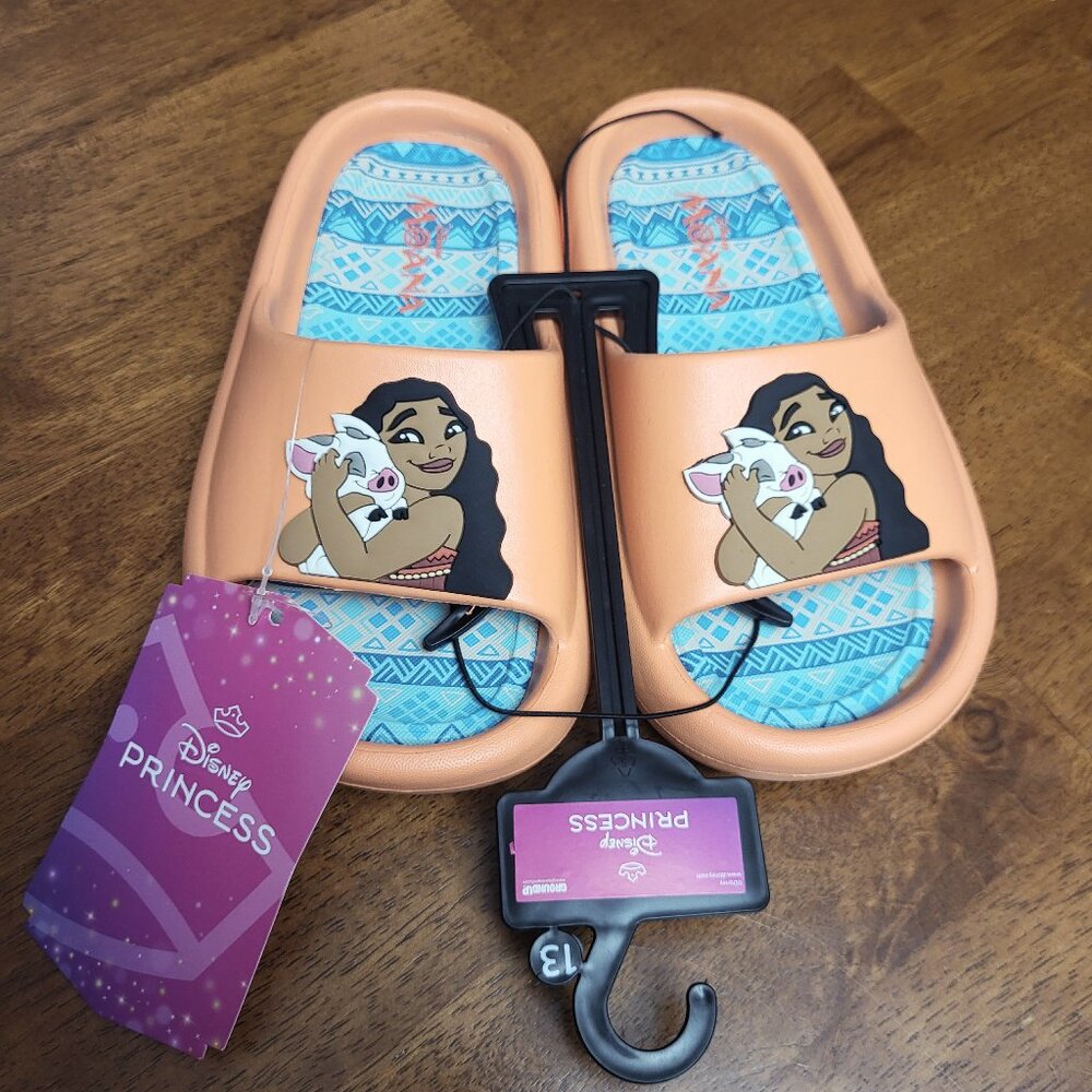 Disney ~ Groundup Sz 13 ~ Moana Slides / Sandals ~ NWT